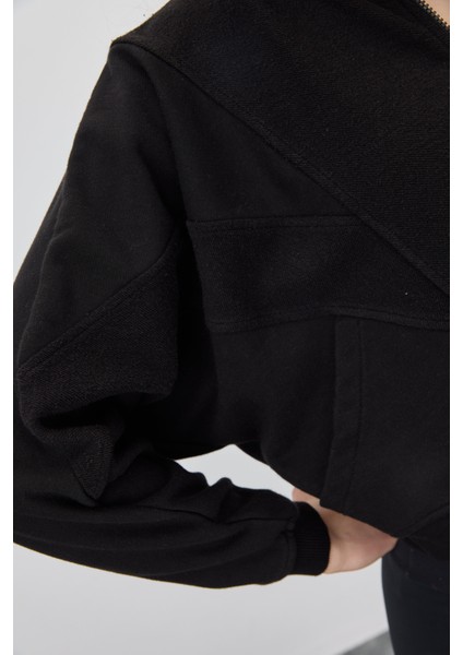 Kadın Siyah Renk Detaylı Dik Yaka Crop Hırka modelleri