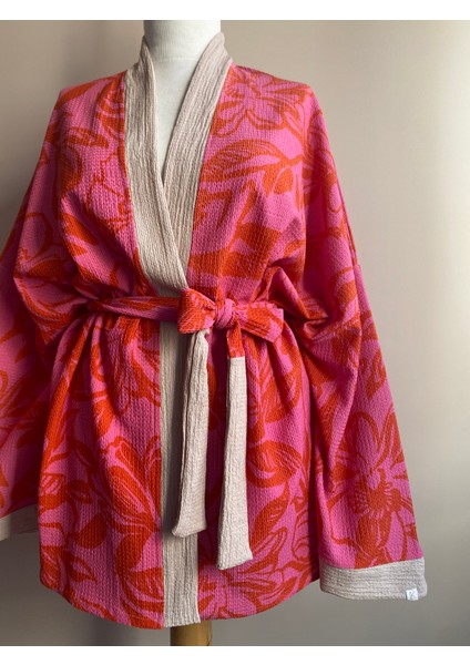 Tokalı Kuşaklı Kadın Kimono Set, Krinkıl Kumaş - Pembe Çiçekli