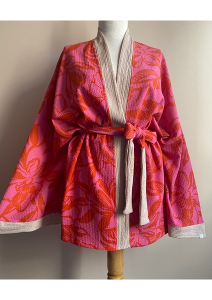 Tokalı Kuşaklı Kadın Kimono Set, Krinkıl Kumaş - Pembe Çiçekli