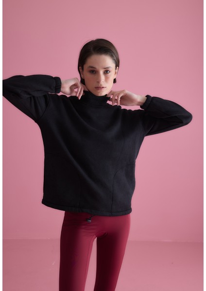 Kadın Siyah Renk Yıkamalı Cepli Yarım Boğazlı Sweatshirt modelleri
