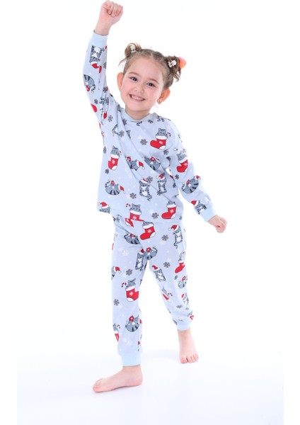 Yılbaşı Desen Çizmeli Kedili Gri Çocuk Pijama Takımı