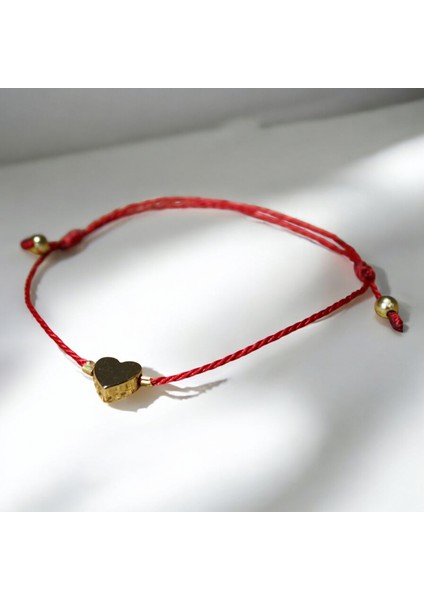 Alaçatı Ipli Metal Kalp Objeli Kadın Bileklik