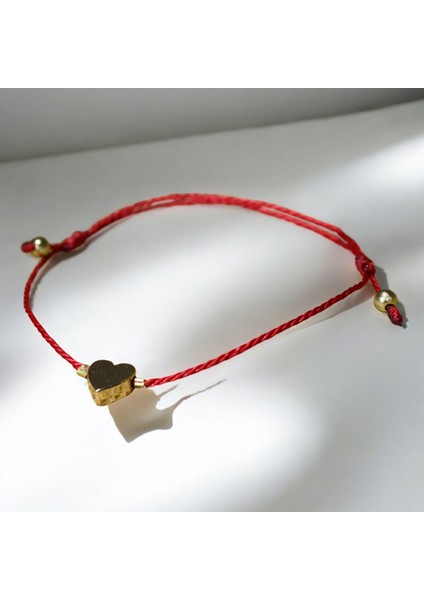 Alaçatı Ipli Metal Kalp Objeli Kadın Bileklik modelleri