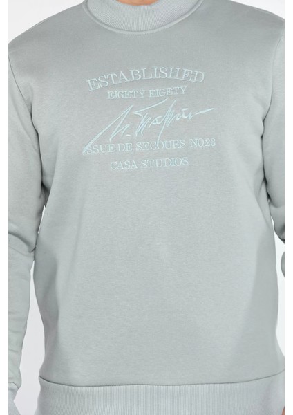 Erkek Bisiklet Yaka Nakışlı Şardonlu Üç Iplik Sweatshirt
