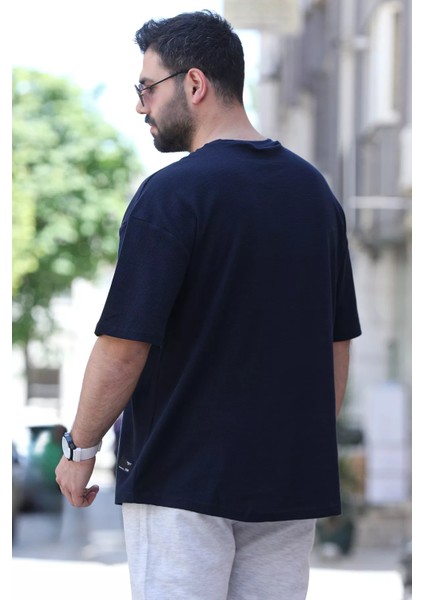 Etiket Baskılı Kendinden Desenli Erkek Tişört modelleri