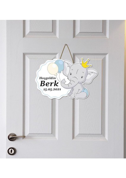Balonları Tutan Fil Yavrusu Temalı Kişiye Özel Kapı Süsü