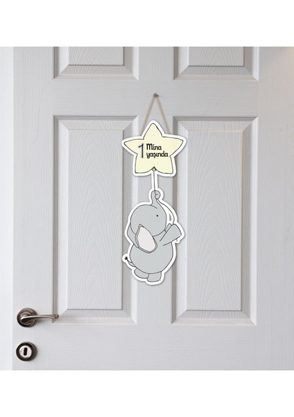 Yıldız Tutan Fil Yavrusu Temalı Kişiye Özel Kapı Süsü