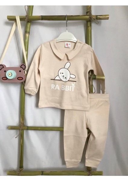 Tavşan Baskılı Pijama Takımı Bebek Ikili Alt-Üst Takım Modelleri Bebek Giyim Pamuklu Bebek Takımları Bej Renginde Bebek Takımları