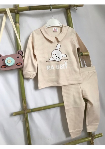 Tavşan Baskılı Pijama Takımı Bebek Ikili Alt-Üst Takım Modelleri Bebek Giyim Pamuklu Bebek Takımları Bej Renginde Bebek Takımları fiyatları