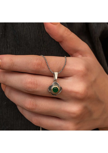 Gümüş Çiçek Desenli Otantik Kadın Kolye