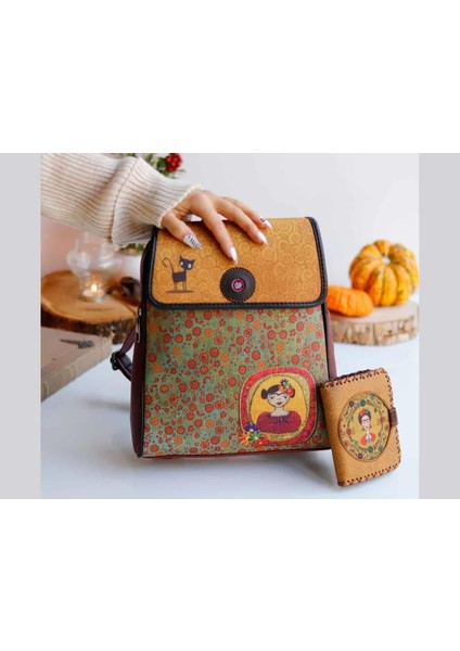 Frida Figürlü Kapaklı Sırt Çantası Etnik Bohem Style Cüzdan Kombin Hardal