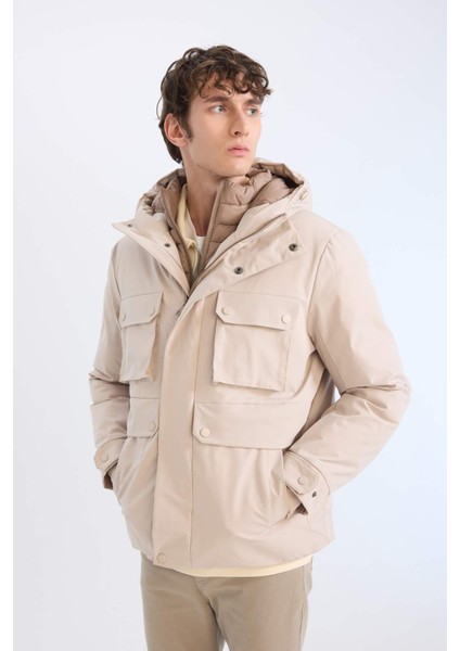 Su İtici Slim Fit Dar Kesim Kapüşonlu Fermuarlı Çıtçıt Kapamalı Cepli Mont C7443AX24WN fırsatları