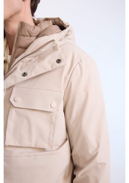 Su İtici Slim Fit Dar Kesim Kapüşonlu Fermuarlı Çıtçıt Kapamalı Cepli Mont C7443AX24WN indirimleri