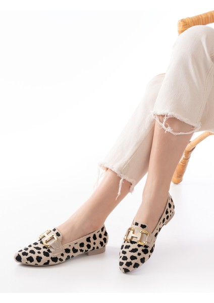 Bonna Bej Siyah Toka Detaylı ( 1 cm Topuklu ) Sivri Burun Babet fiyatları