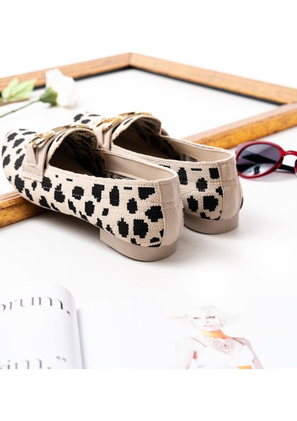 Bonna Bej Siyah Toka Detaylı ( 1 cm Topuklu ) Sivri Burun Babet fırsatları