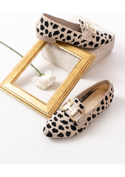 Bonna Bej Siyah Toka Detaylı ( 1 cm Topuklu ) Sivri Burun Babet indirimleri