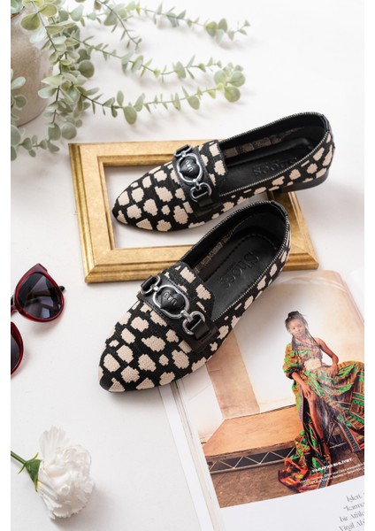 Miu Siyah Bej Toka Detaylı ( 1 cm Topuklu ) Sivri Burun Babet modelleri