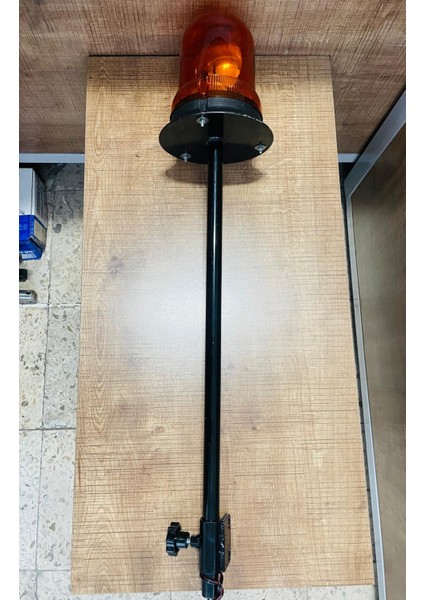 Tüm Traktörler Ayarlanabilir Uzun Ayaklı Döner Lamba