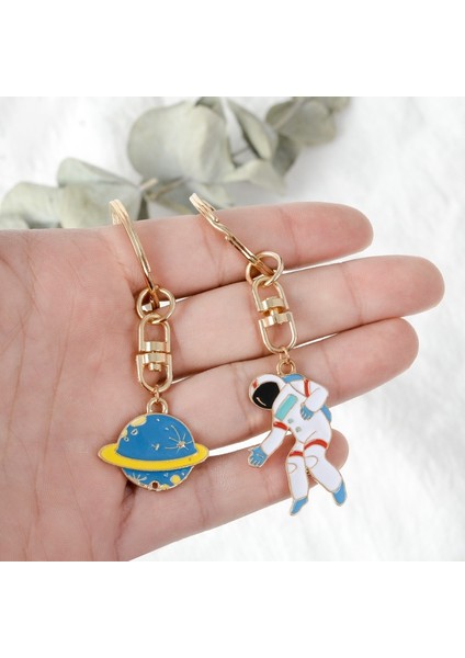 No.1 Boyutu Uzay Yolculuğu Anahtarlık Karikatür Astronot Roket Gezegen Anahtarlık Sevimli Evren Anahtarlık Dış Uzay Takı (Yurt Dışından) indirimleri