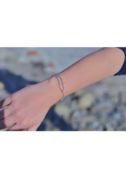 Şık ve Özel Tarzlı Gümüş Rengi Bileklik fiyatları