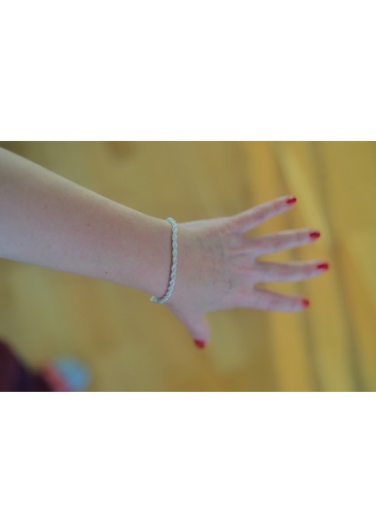 Şık Gümüş Rengi Burma Bileklik