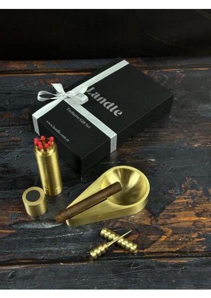 Döküm Pirinç Puro Hediye Gift Set Puro Küllüğü, Kibritlik ve Puro Iğnesi Hediye Kutusu Içerisinde
