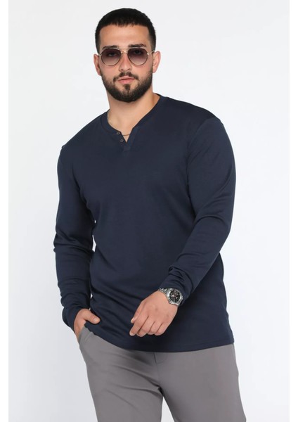 Yaka Düğme Detaylı Erkek Body Sweatshirt fiyatları