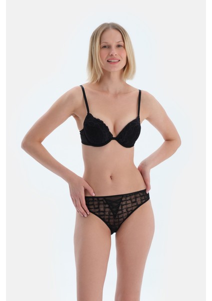 Siyah Ön Zıgzag Detaylı Dantelli ve Tüllü Brıef Külot