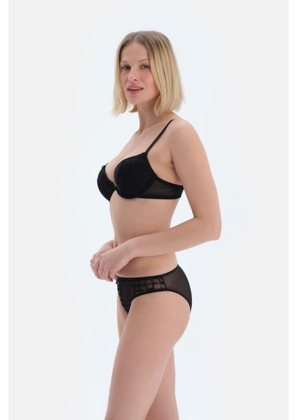 Siyah Ön Zıgzag Detaylı Dantelli ve Tüllü Brıef Külot modelleri