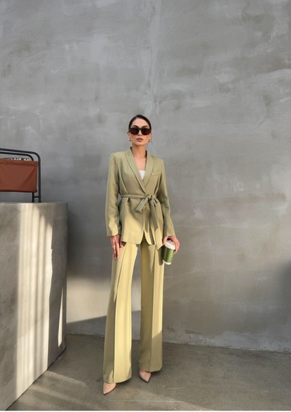 Kadın Ikili Kuşaklı Blazer Ceket Pantolon Takım fırsatları