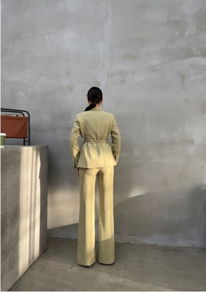 Kadın Ikili Kuşaklı Blazer Ceket Pantolon Takım indirimleri