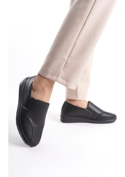 Kadın Yanı Lastik Detaylı Günlük Ayakkabı Yuvarlak Burun Tam Kalıp Comfort Ayakkabı