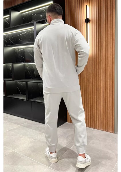 Erkek Dik Yaka Fermuarlı Eşofman Takımı modelleri