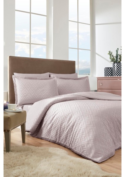 Geometrik Çift Kişilik Jakarlı Saten Nevresim Takımı