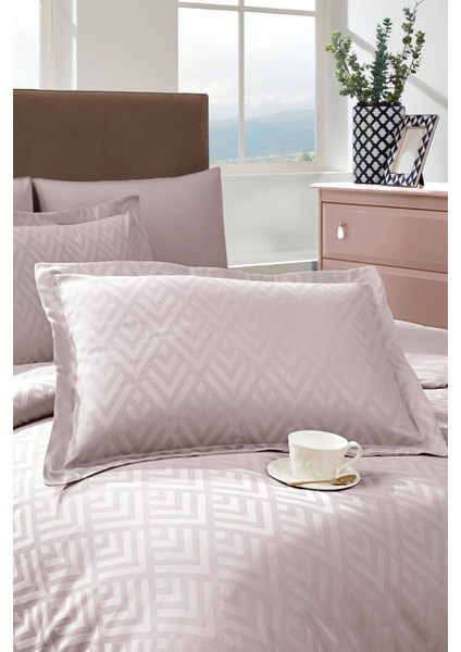 Geometrik Çift Kişilik Jakarlı Saten Nevresim Takımı fiyatları