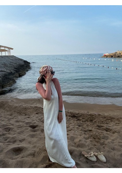 Boyundan Bağlamalı Saten Elbise