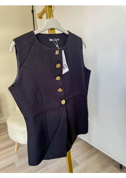 Gold Düğmeli Yelek