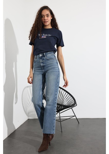 Mavi Yüksek Bel Kesik Paça Straight Fit Jean