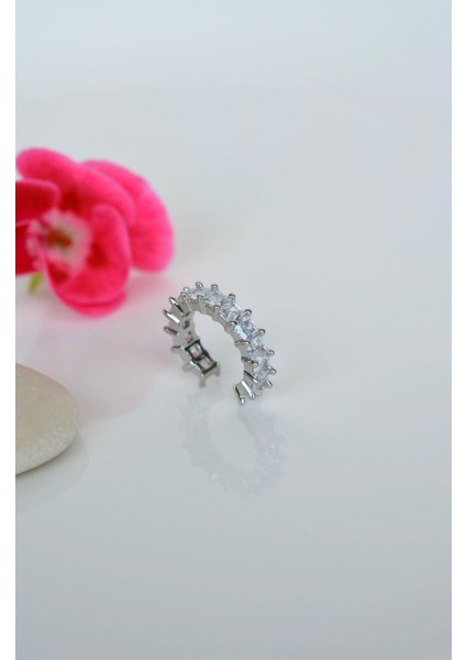 Taşlı Earcuff Gümüş Renk Sıkıştırmalı Kıkırdak Küpesi modelleri