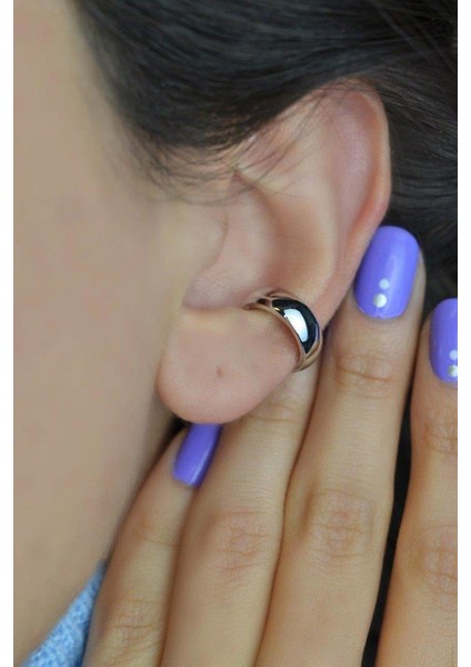 Gümüş Renkli Bombeli Sıkıştırmalı Sade Kıkırdak Küpesi Earcuff