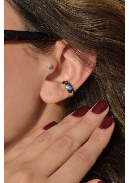 Gümüş Renkli Bombeli Sıkıştırmalı Sade Kıkırdak Küpesi Earcuff modelleri