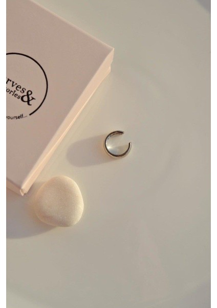 Gümüş Renkli Bombeli Sıkıştırmalı Sade Kıkırdak Küpesi Earcuff fırsatları