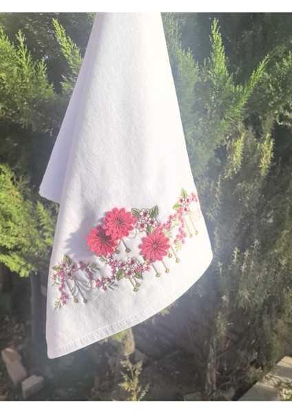 3 Boyutlu Nakışlı El Havlusu 50X90