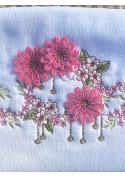 3 Boyutlu Nakışlı El Havlusu 50X90 fırsatları