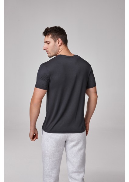 Erkek Kısa Kollu V Yaka T-Shirt
