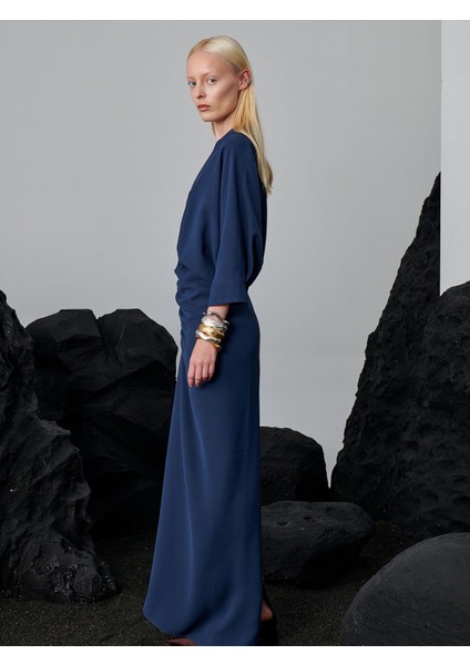 V Yakalı Eteği Lastikli ve Büzgülü Elbise - Petrol fiyatları