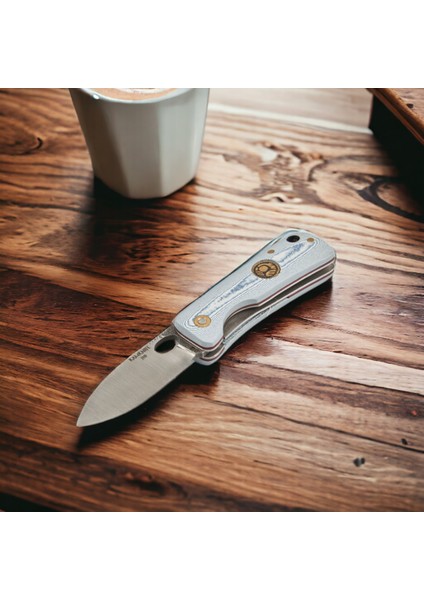 Kam - J10 - D2 Çelik - Kot Desenli Çakı modelleri