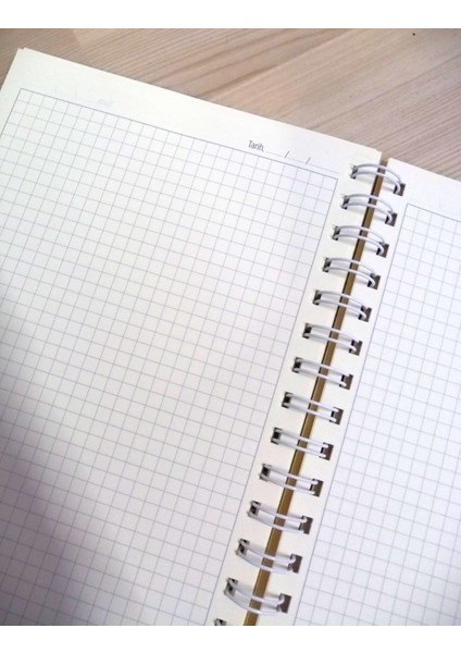 At Desenli Ahşap Kapaklı A5 Kareli Defter