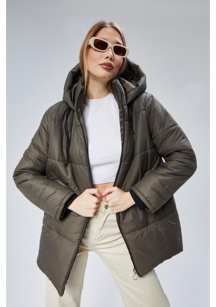 Kadın Oversize Model Kapüşonlu Şişme Mont - Haki