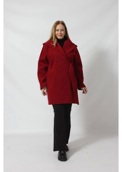 Kuşaklı Yandan Bağlama Detaylı Kapüşonlu Kaşe Kaban